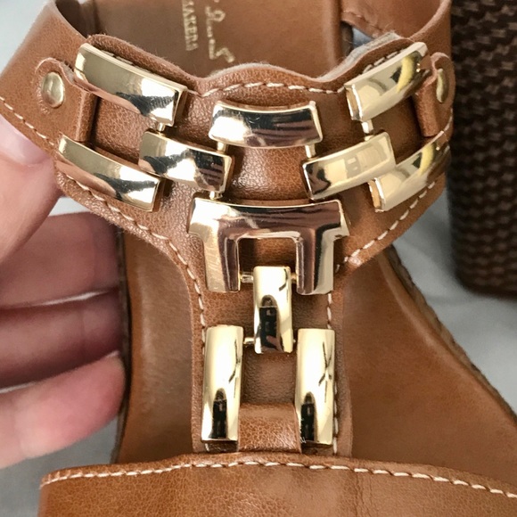 ♥️Contessa Tan Wedges- 8.5 - Picture 3 of 6